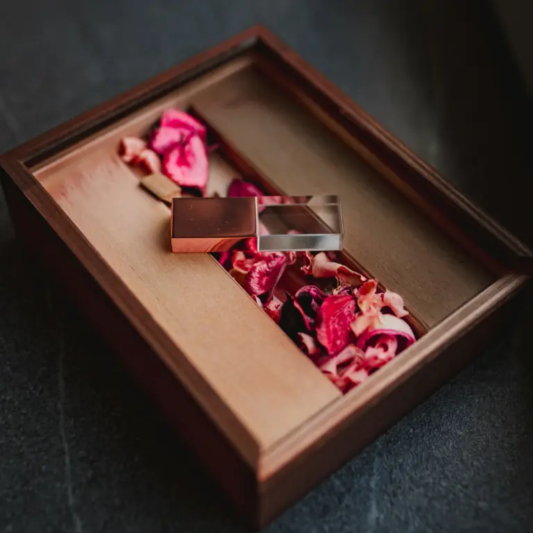Holzbox Braun Hochzeit USB Stick Rose Farbe Wedding Rosen