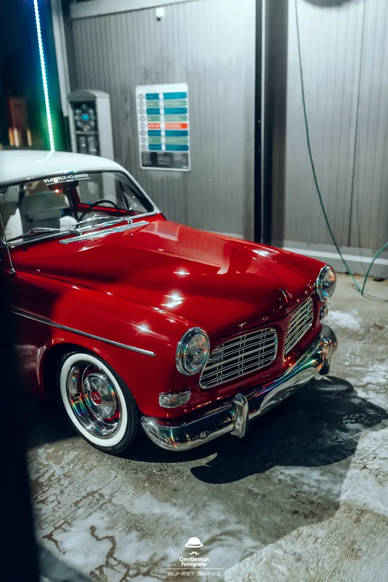 Volvo Amazon Rot SB Wäsche Waschanlange Oldtimer