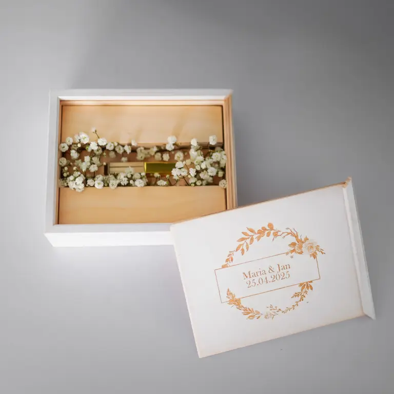 Holzbox Weiß Hochzeit Schleierkraut USB Stick Gold Wedding